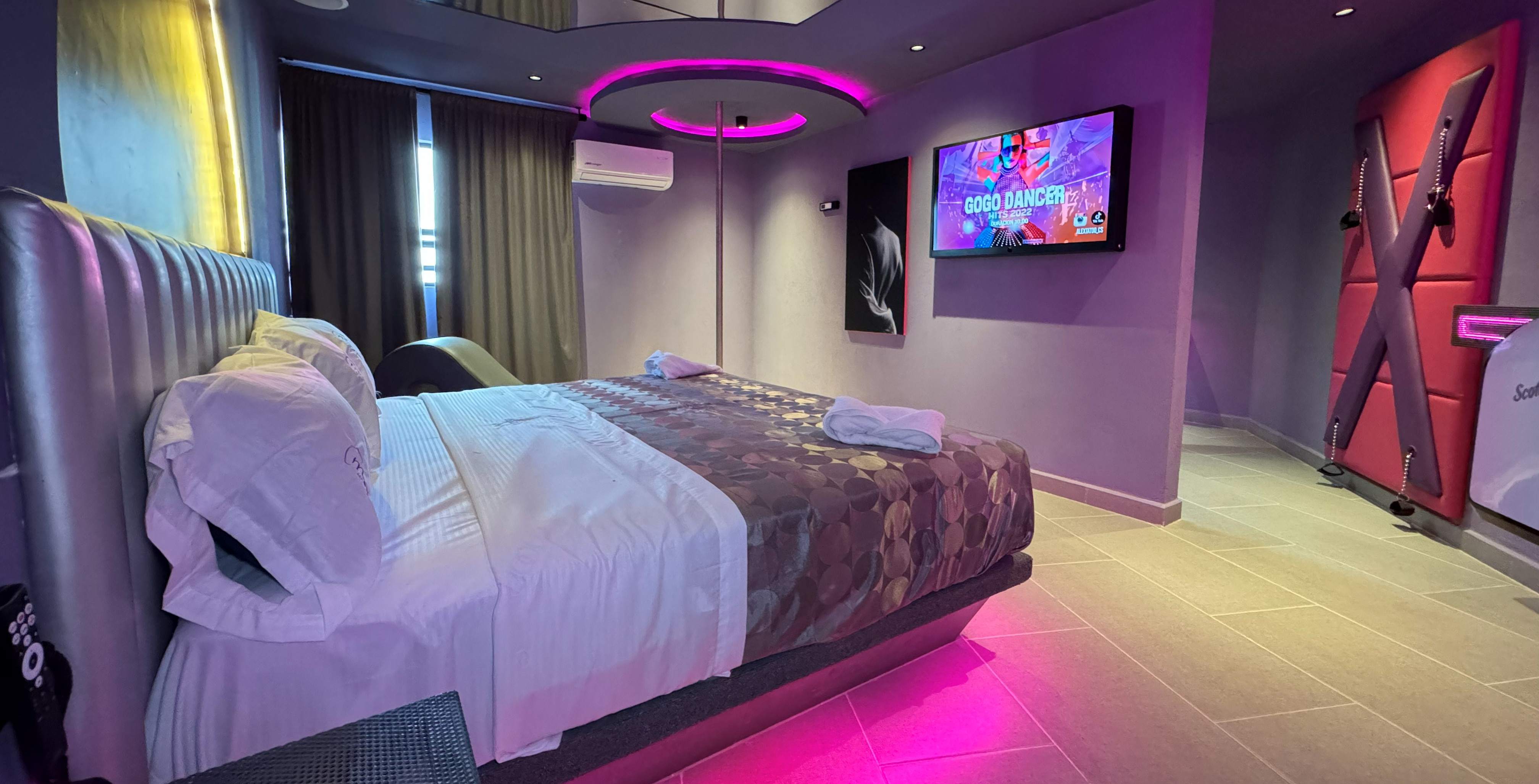 Habitaciones premium modernas con acabados de lujo
